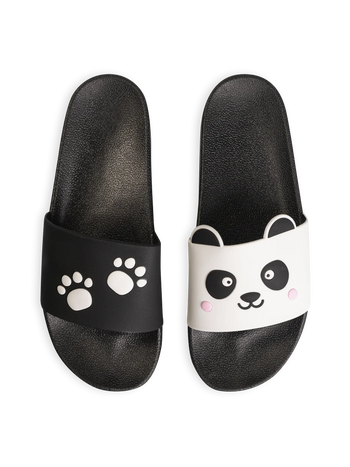 Vidám papucs Panda mancsok