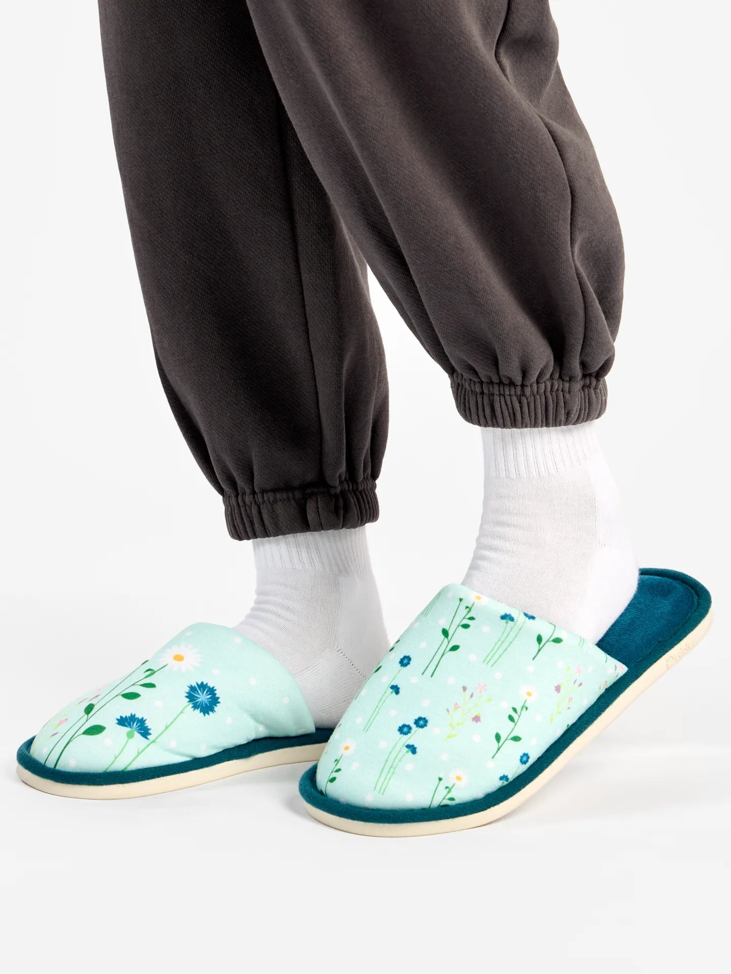 None-47/473c312060f778c42633f7a5d8b5f6f0f76167b7