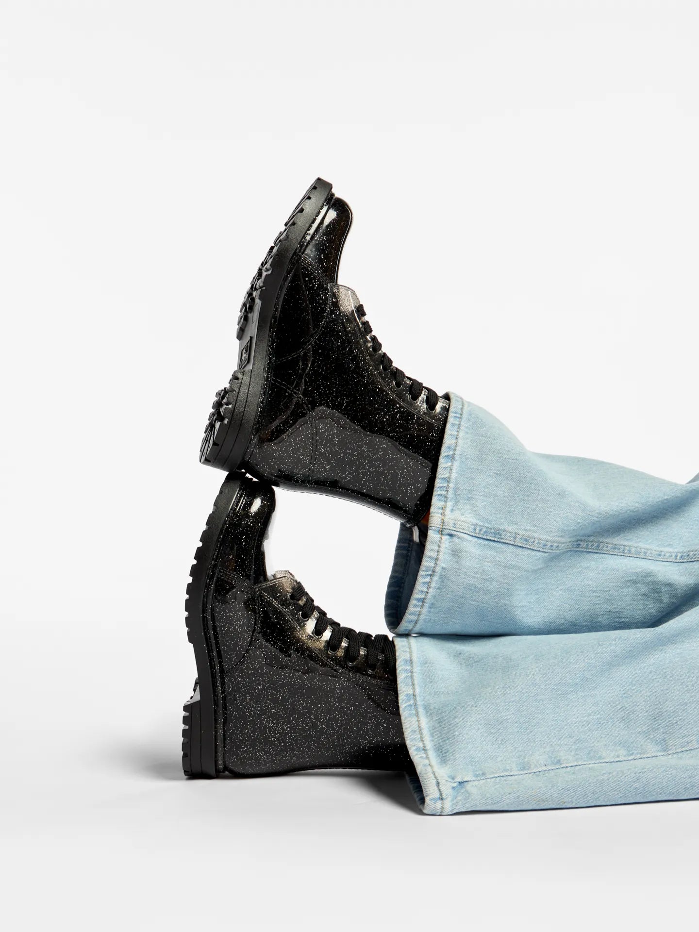 None-8f/8fc88a19905f461ceaa88d70610c260758130a61